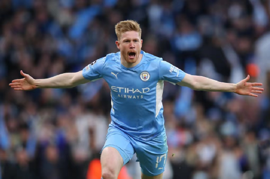 足球中超前锋获月最佳，进球效率惊人