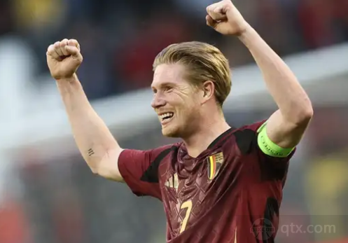 NBA湖人主场获胜，詹姆斯砍下高分