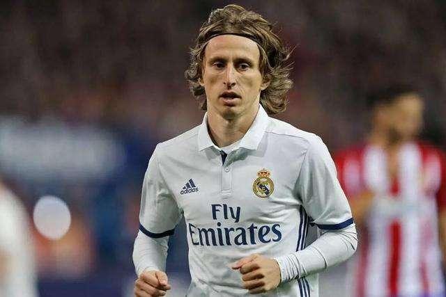 转会新动态！王牌外援签深圳，国脚中卫转投升班马，港脚选择国安